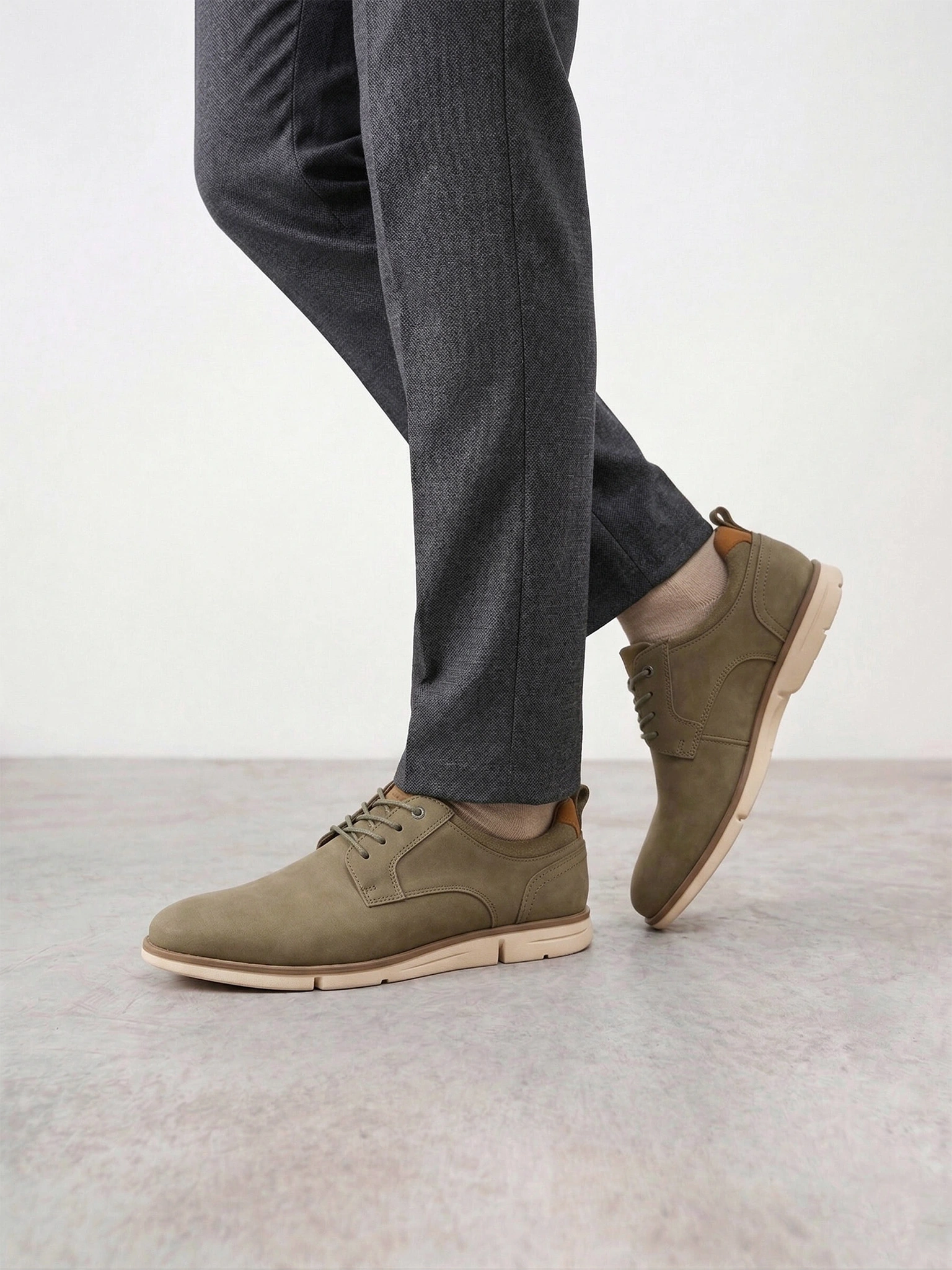 Туфли-дерби зеленого цвета со шнуровкой